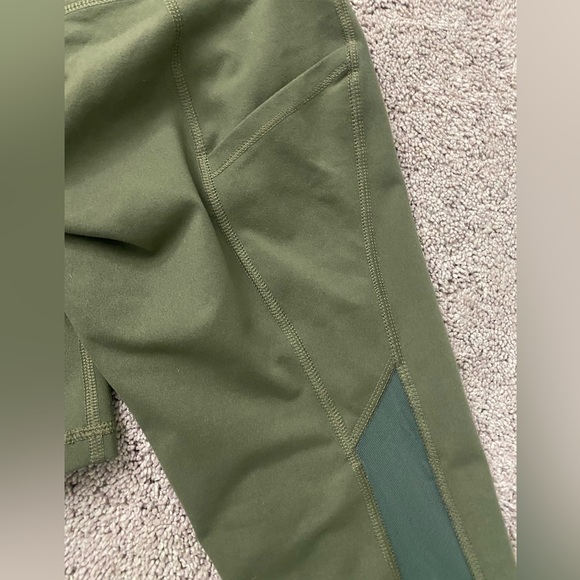 Old Navy Go Dry olive green side mesh panel active leggings S - Picture 3 of 6